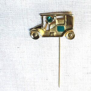 VINTAGE STICK PIN *** AUTO / 2 Green Stones ***
